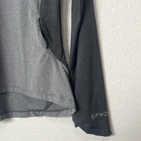 Spyder Active Long Sleeve Top Athletic Gray size Medium - Picture 10 of 12